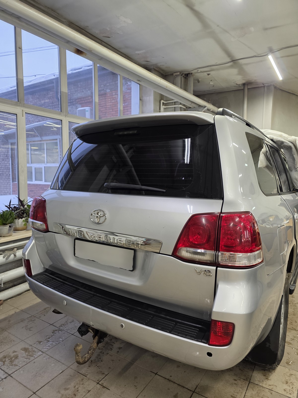 Переделка (рестайлинг) Land Cruiser 200 (2008–2015) в свежий вид (2016–2021+) — до ремонта, фото 1